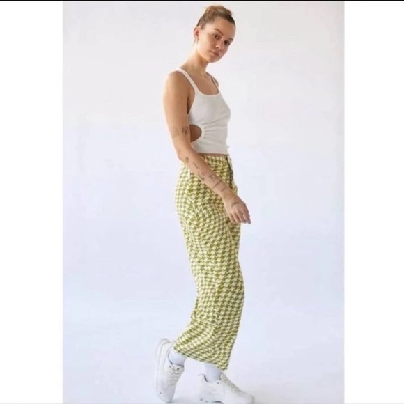 NWT Urban Outfitters Green & White Satin Olympia Print Crop Pants - Picture 14 of 15